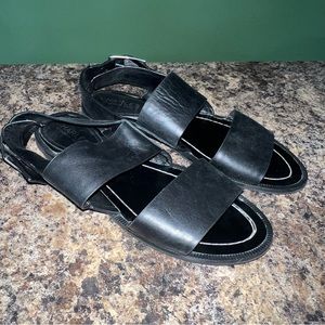Charles by Charles David Leather Black Wide Strap Buckled Sandals Size 7.